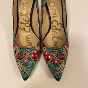 Sam Edelman Hazel Embroidered Pumps
